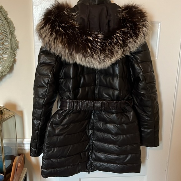 Danier leather and fur trim coat - Picture 9 of 9